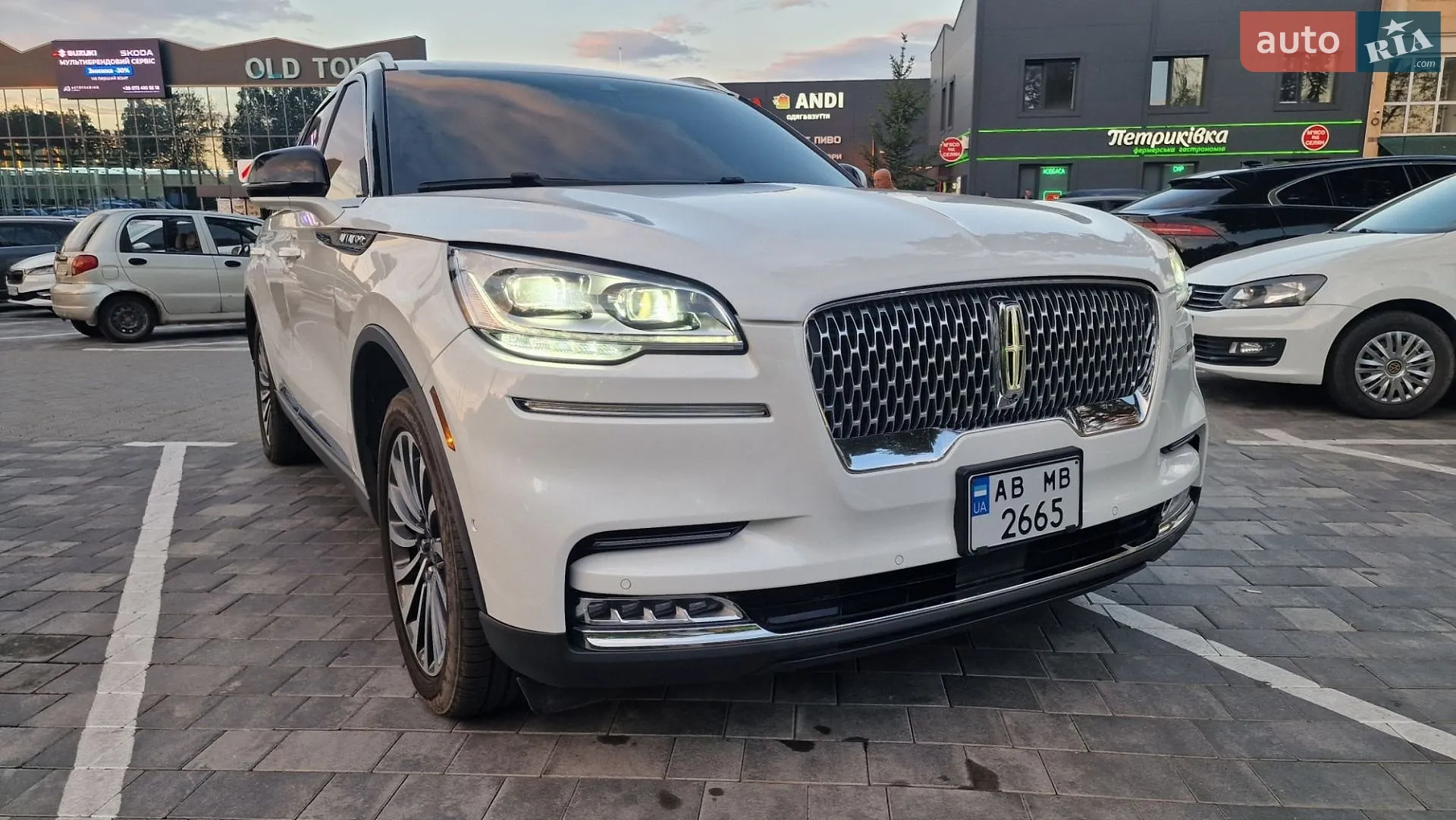 2021 Lincoln Aviator - мініатюра 5