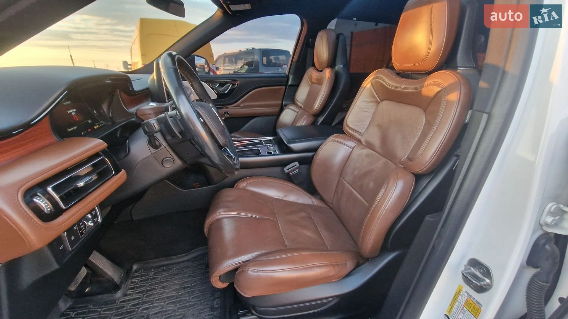 2021 Lincoln Aviator - мініатюра 26