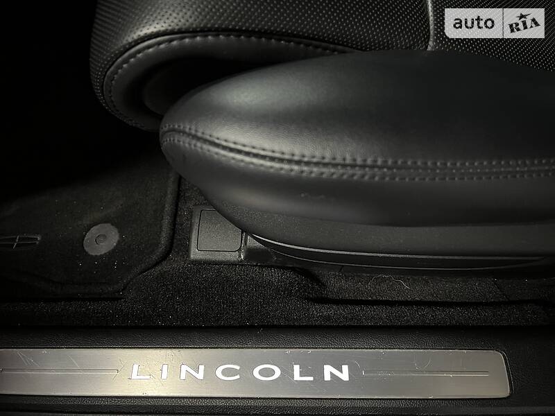 Седан Lincoln Continental 2018 в Києві