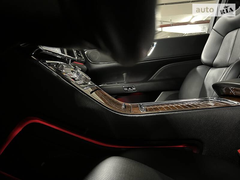 Седан Lincoln Continental 2018 в Києві