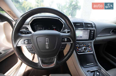 Седан Lincoln Continental 2019 в 