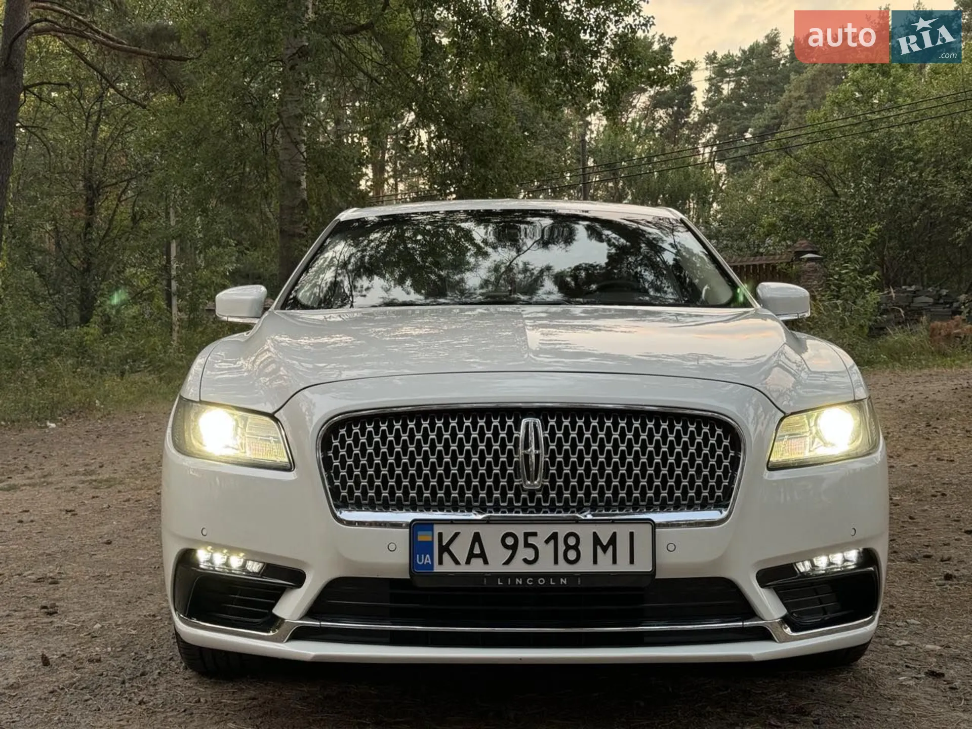 2019 Lincoln Continental - мініатюра 11