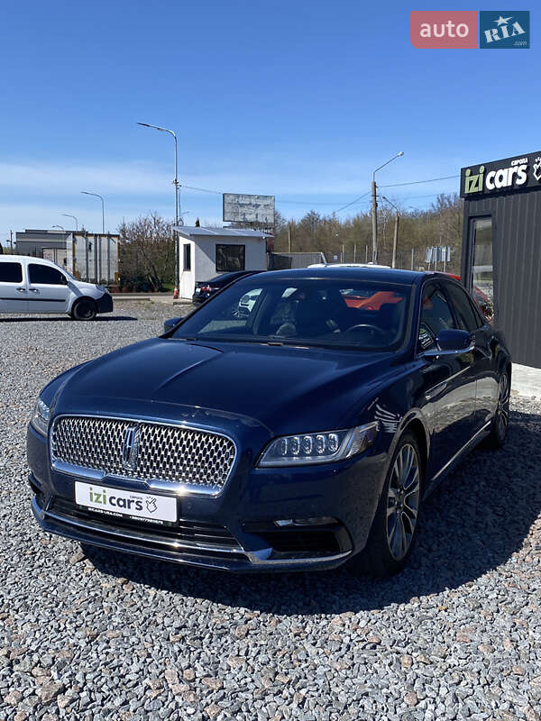 Седан Lincoln Continental 2016 в Львові