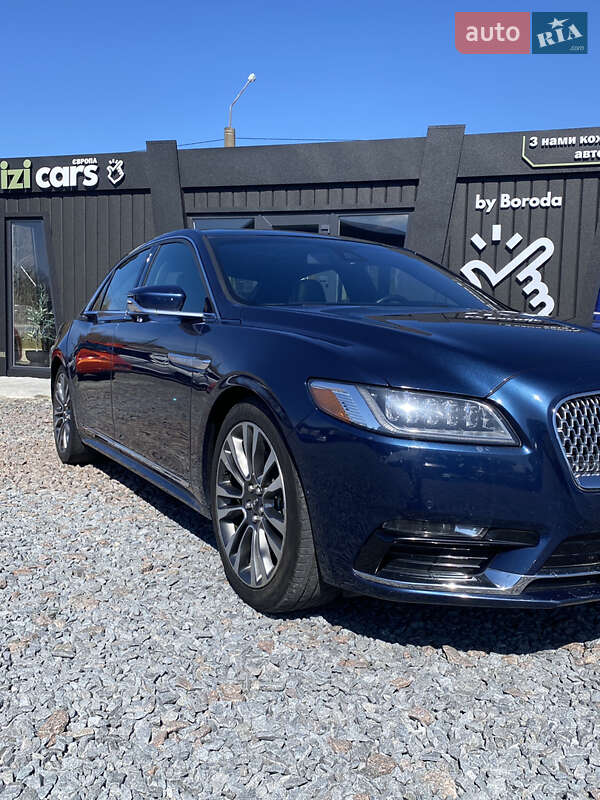 Седан Lincoln Continental 2016 в Львові