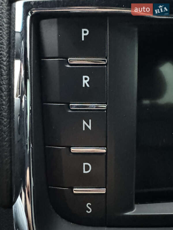 Седан Lincoln Continental 2020 в Киеве фото 64 Седан Lincoln Continental 2020 в Киеве