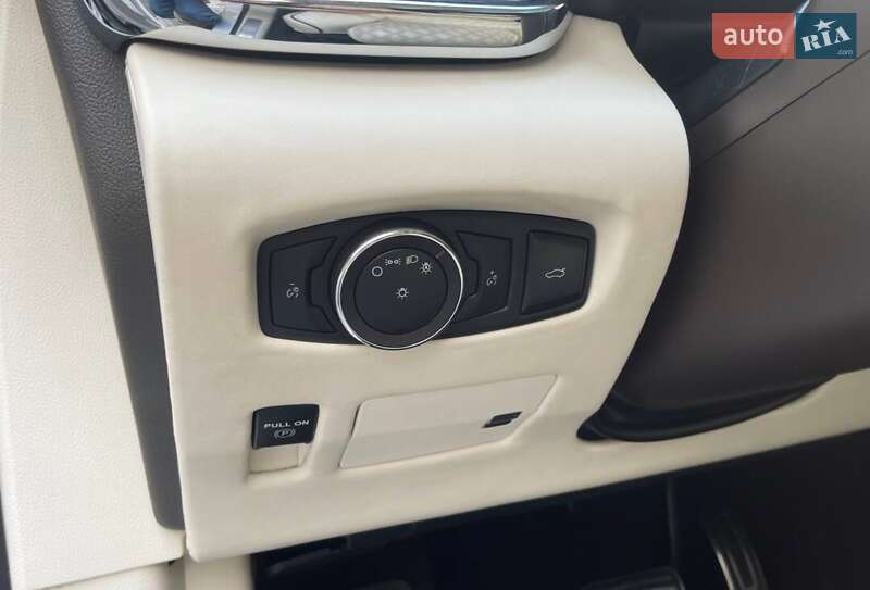 Седан Lincoln Continental 2018 в Києві