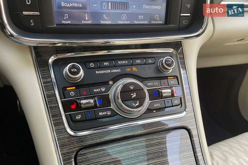 Седан Lincoln Continental 2018 в Києві