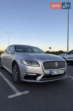 Седан Lincoln Continental 2017 в Львове