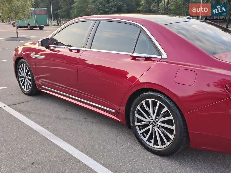 Седан Lincoln Continental 2016 в Киеве