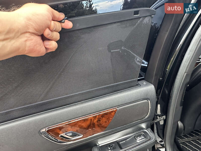 Седан Lincoln Continental 2016 в Чернівцях