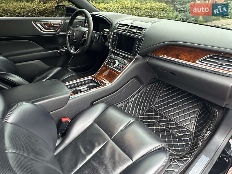 Седан Lincoln Continental 2016 в Чернівцях