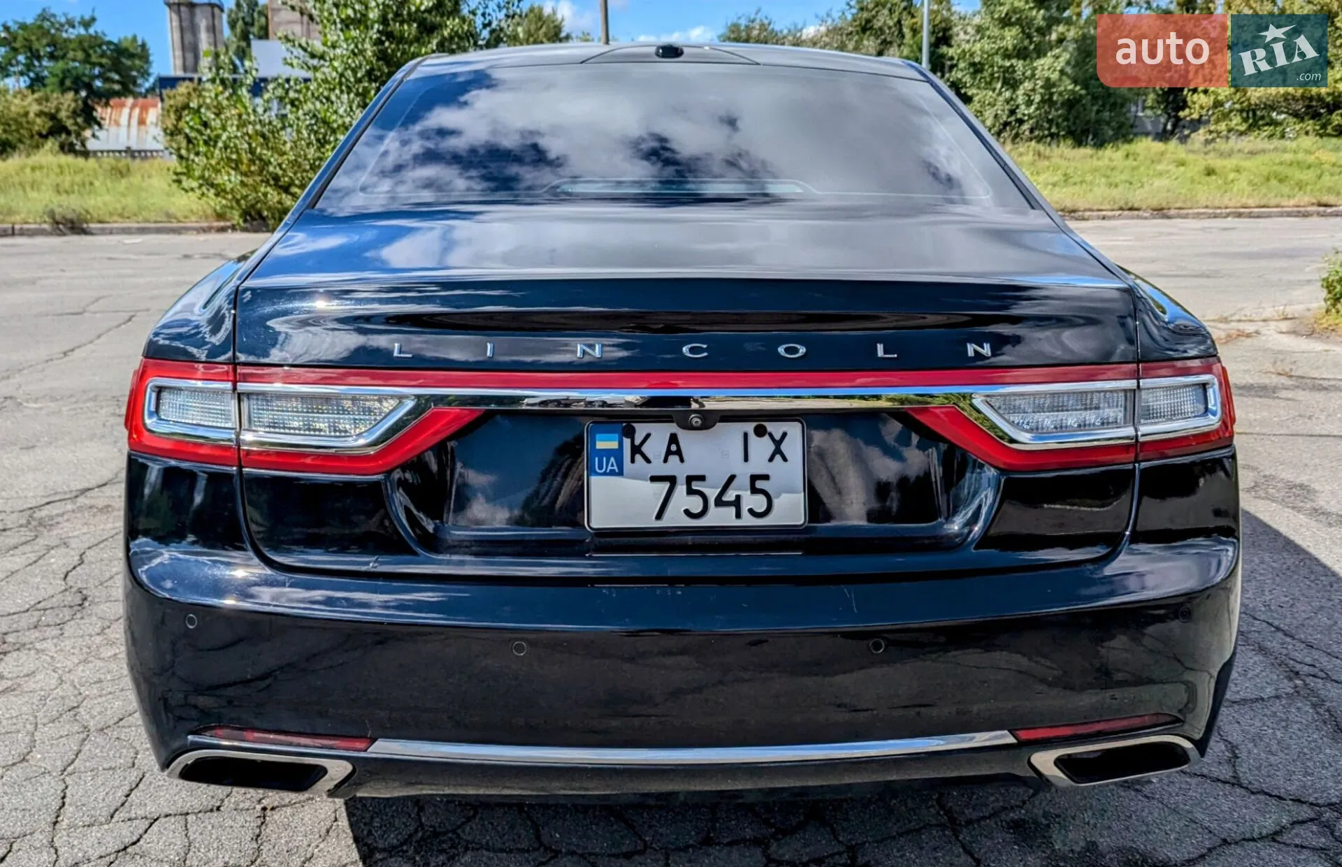 2016 Lincoln Continental - мініатюра 2