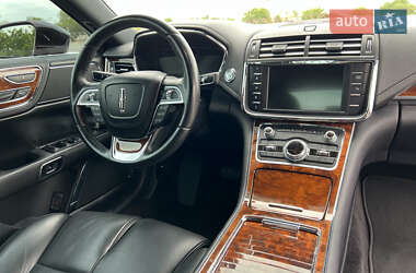 Седан Lincoln Continental 2016 в 