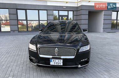 Седан Lincoln Continental 2016 в 