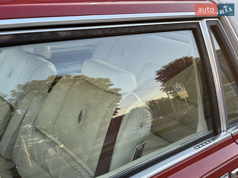 Купе Lincoln Continental 1980 в Луцке