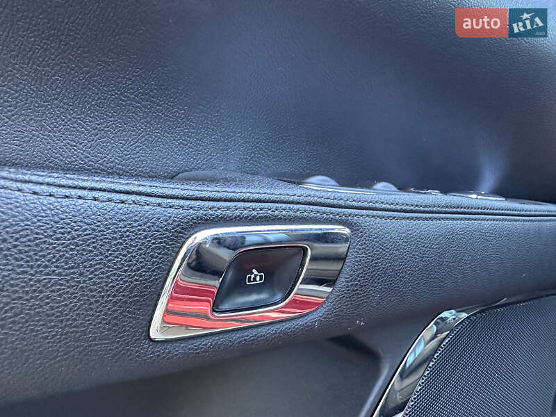 Седан Lincoln Continental 2017 в Києві фото 33 Седан Lincoln Continental 2017 в Києві