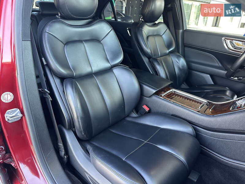 Седан Lincoln Continental 2017 в Києві фото 40 Седан Lincoln Continental 2017 в Києві