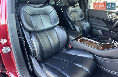 Седан Lincoln Continental 2017 в 