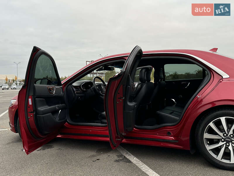 Седан Lincoln Continental 2020 в Києві