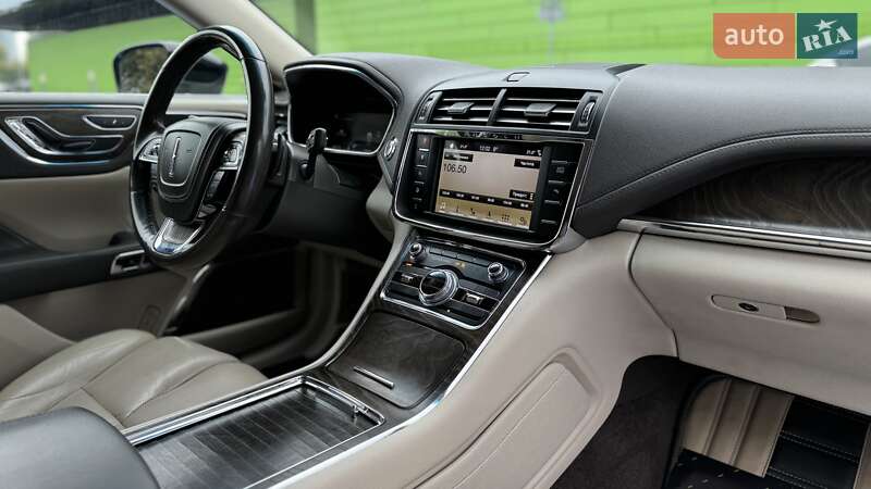 Седан Lincoln Continental 2016 в Киеве