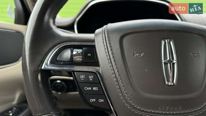 Седан Lincoln Continental 2016 в Киеве