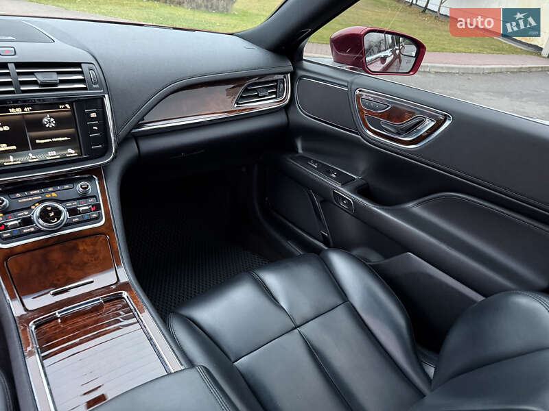 Седан Lincoln Continental 2017 в Киеве