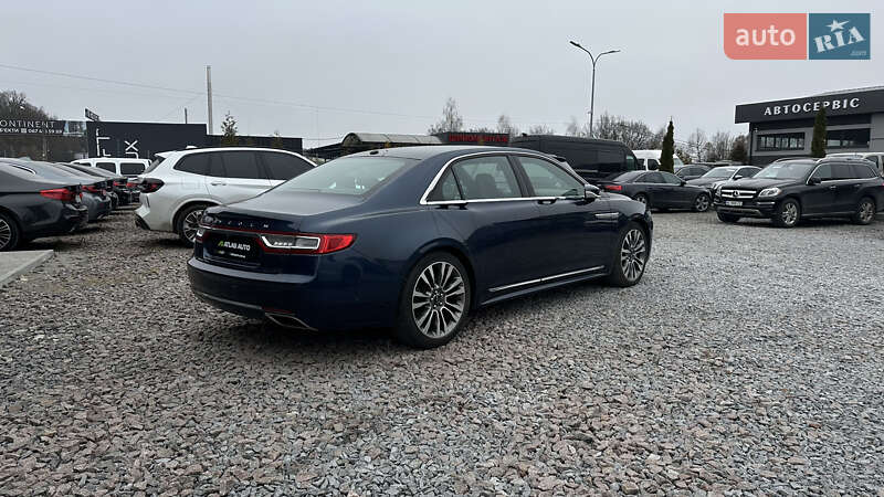 Седан Lincoln Continental 2016 в Львові