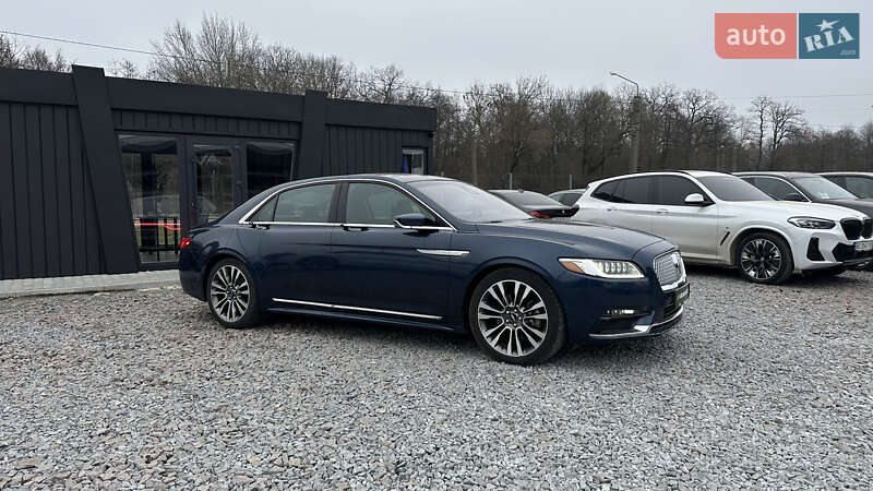 Седан Lincoln Continental 2016 в Львові