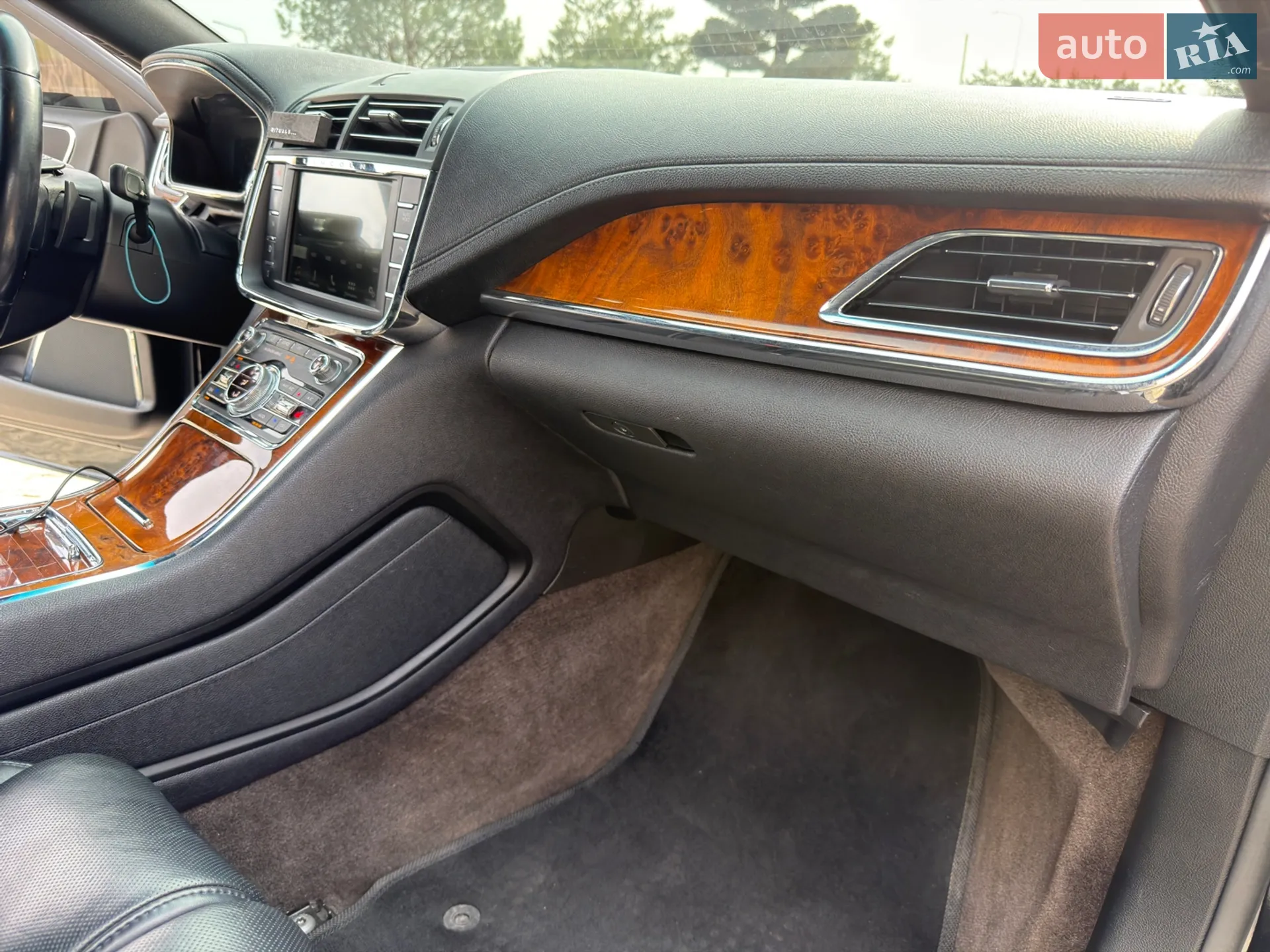 2016 Lincoln Continental - мініатюра 17