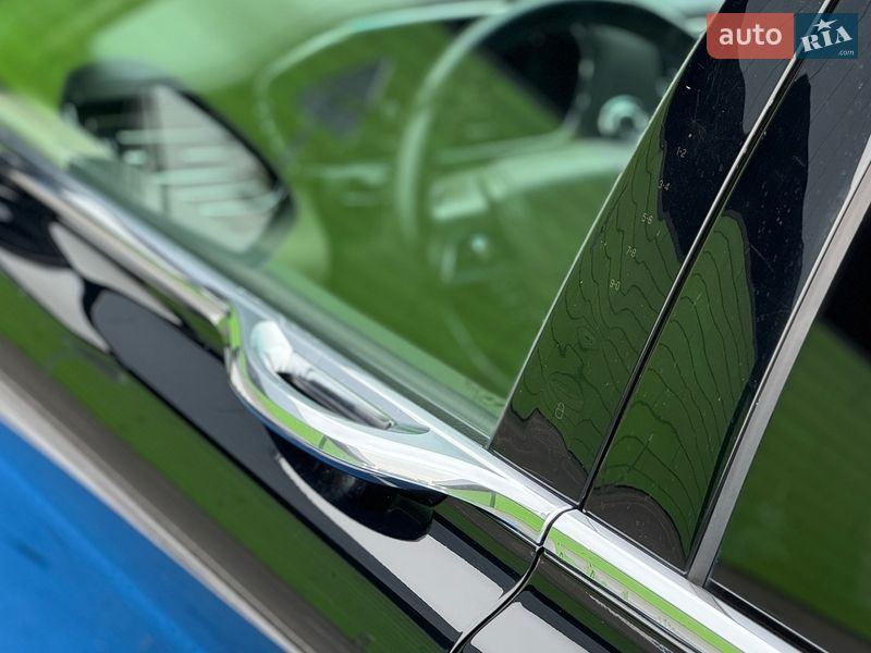 Седан Lincoln Continental 2016 в Києві