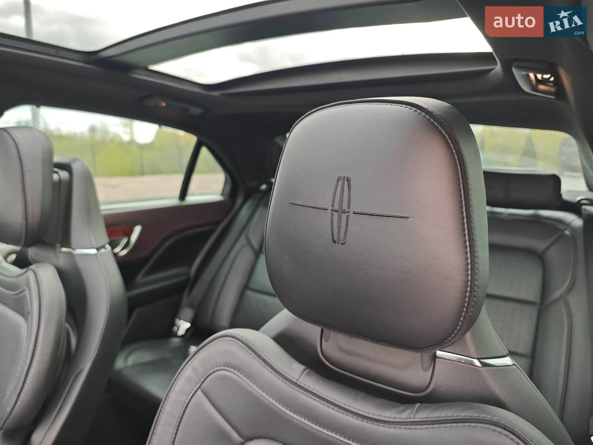 2019 Lincoln Continental - мініатюра 9