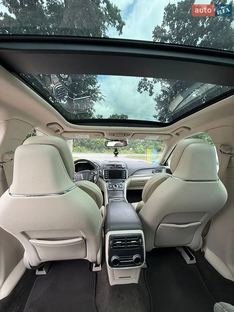 2017 Lincoln Continental - мініатюра 8