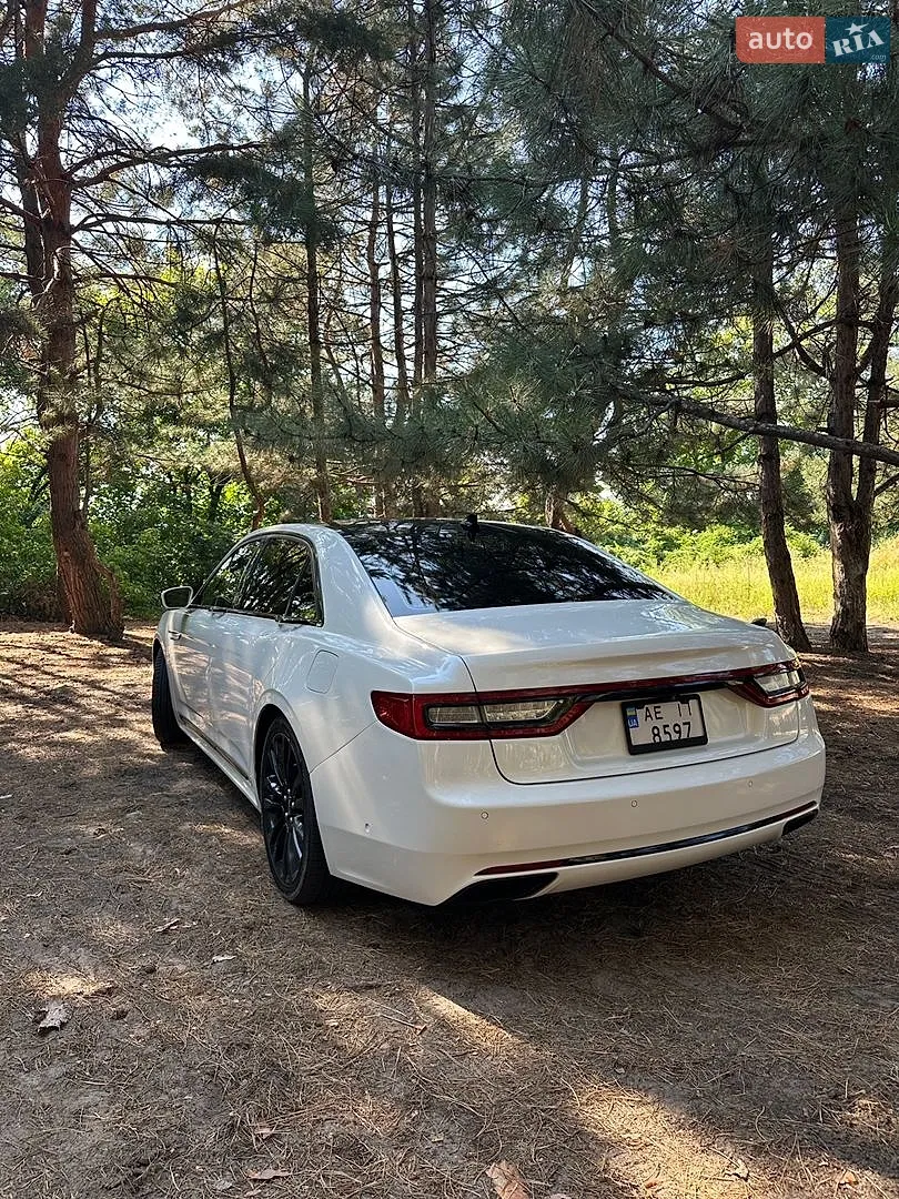 2019 Lincoln Continental - мініатюра 4
