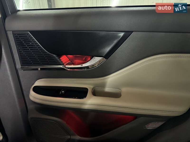 Внедорожник / Кроссовер Lincoln Corsair 2022 в Киеве