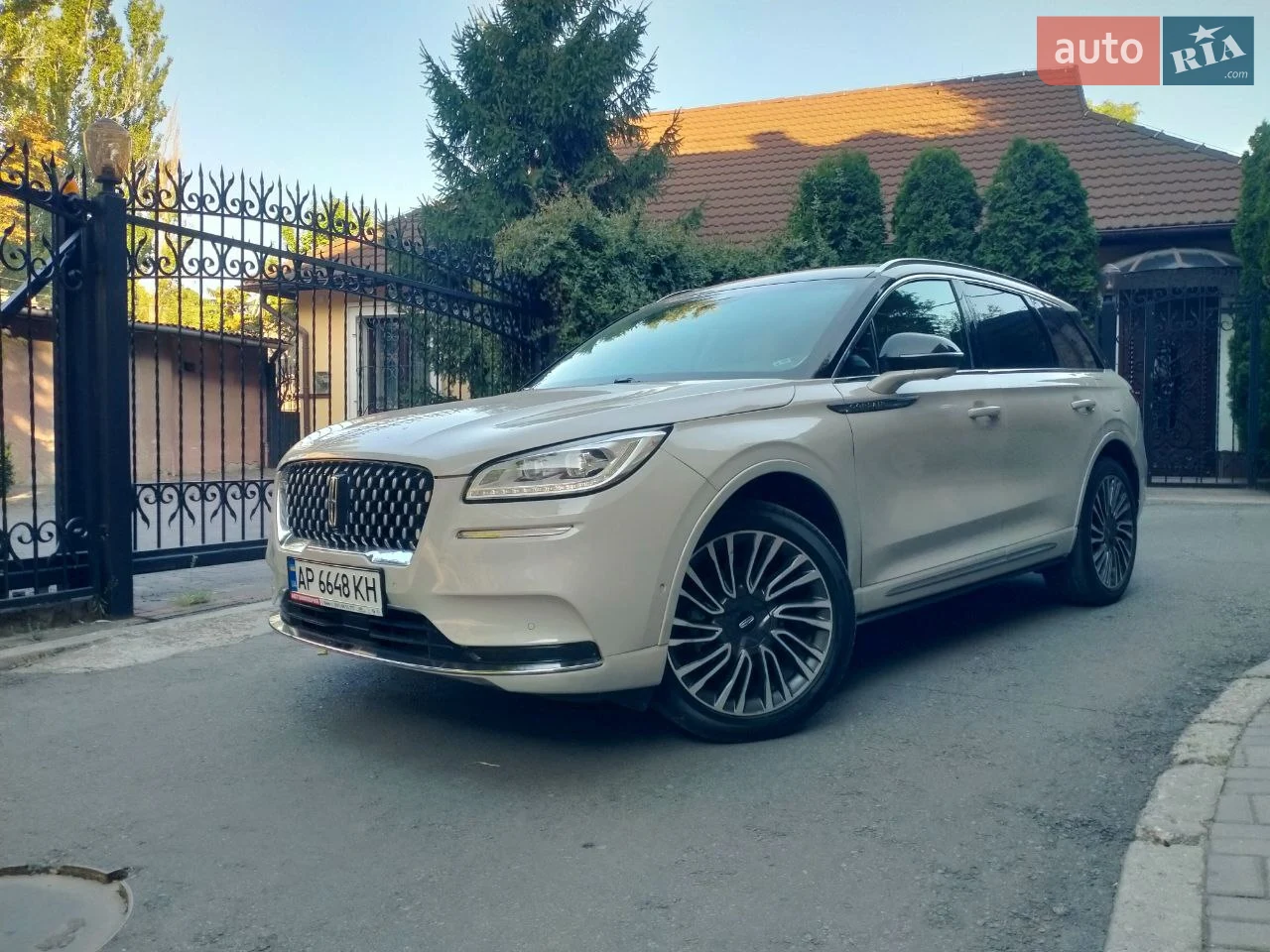 2019 Lincoln Corsair - мініатюра 12
