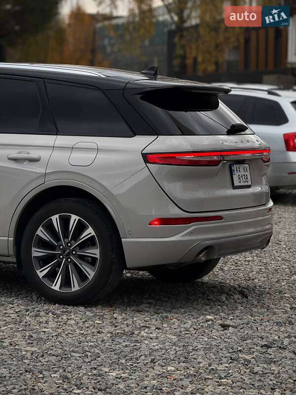 Позашляховик / Кросовер Lincoln Corsair 2022 в Чернівцях