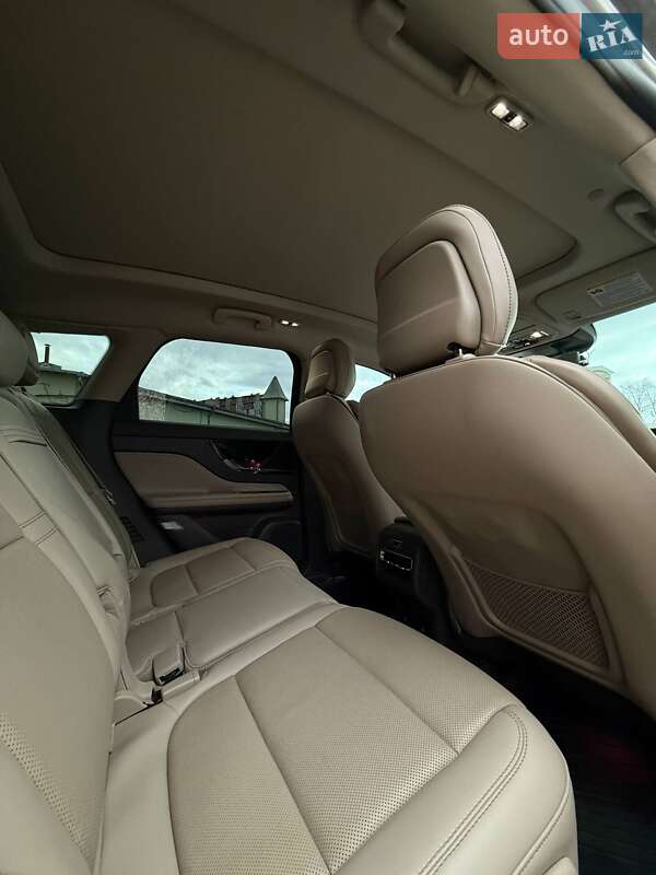 Позашляховик / Кросовер Lincoln Corsair 2022 в Чернівцях