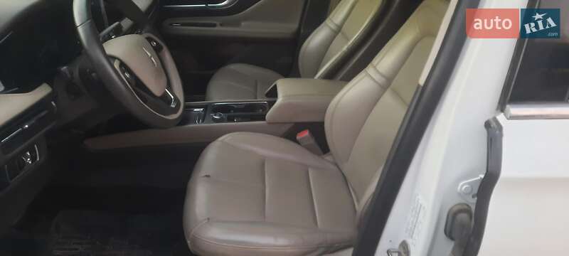 Внедорожник / Кроссовер Lincoln Corsair 2020 в Ровно фото 15 Внедорожник / Кроссовер Lincoln Corsair 2020 в Ровно