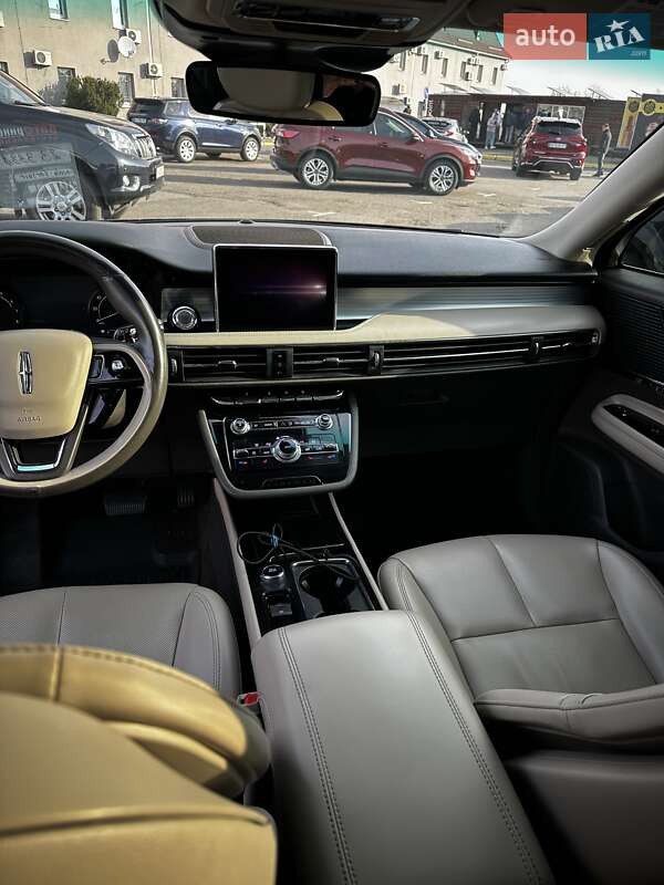 Lincoln Corsair 2020