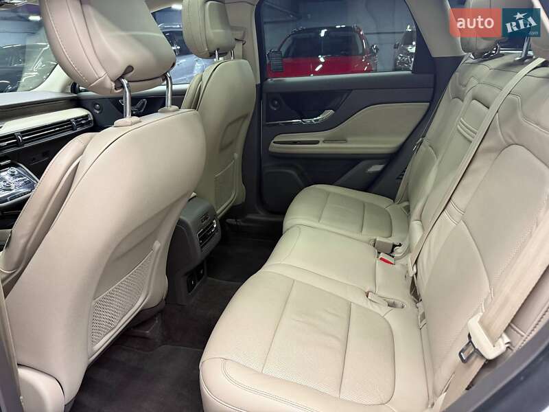 Позашляховик / Кросовер Lincoln Corsair 2019 в Чернівцях