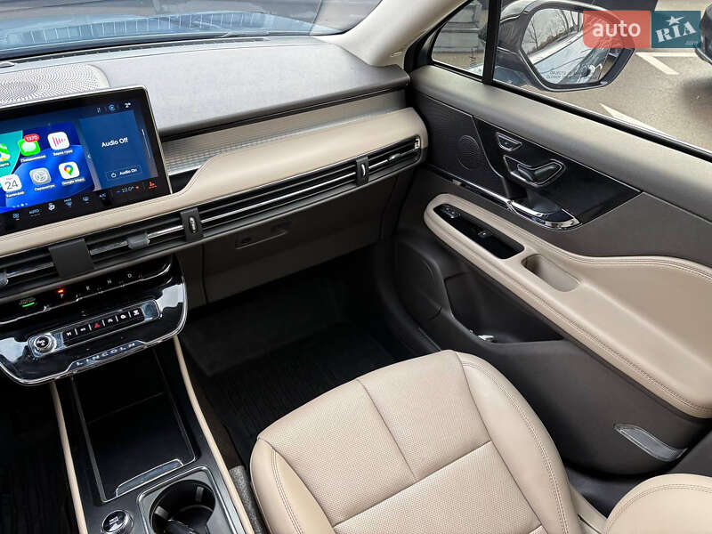 Позашляховик / Кросовер Lincoln Corsair 2023 в Києві