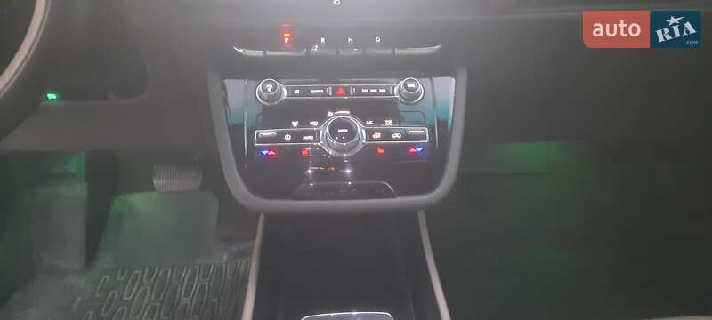 Позашляховик / Кросовер Lincoln Corsair 2020 в Рівному