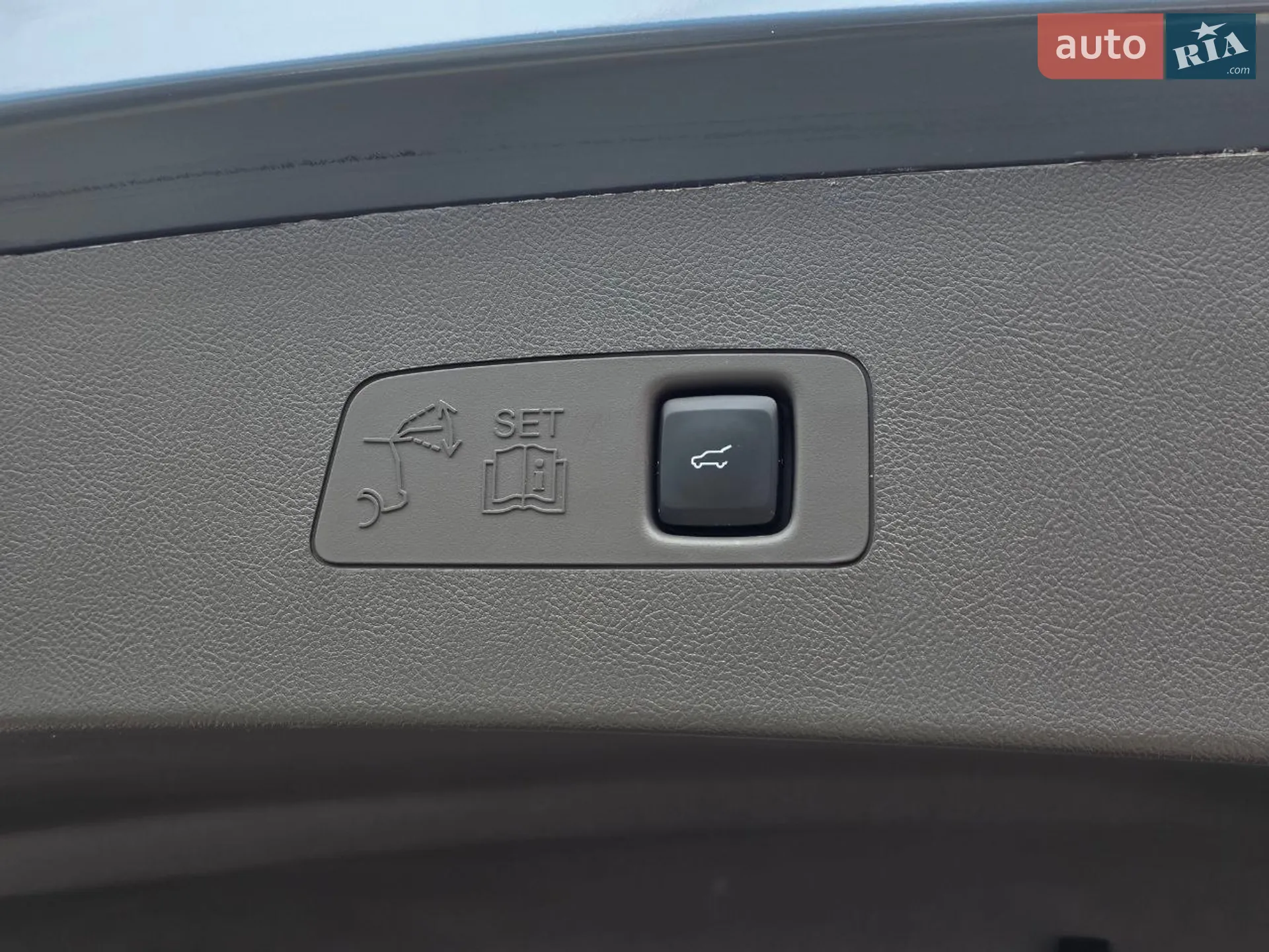 2023 Lincoln Corsair - мініатюра 24