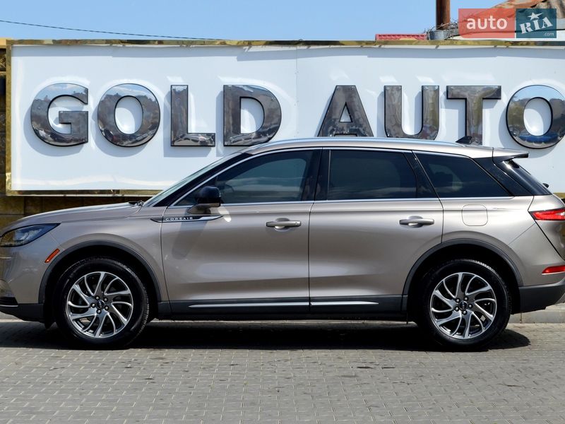 Lincoln Corsair 2021