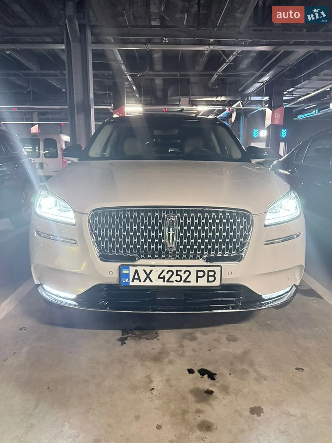 2022 Lincoln Corsair - мініатюра 7