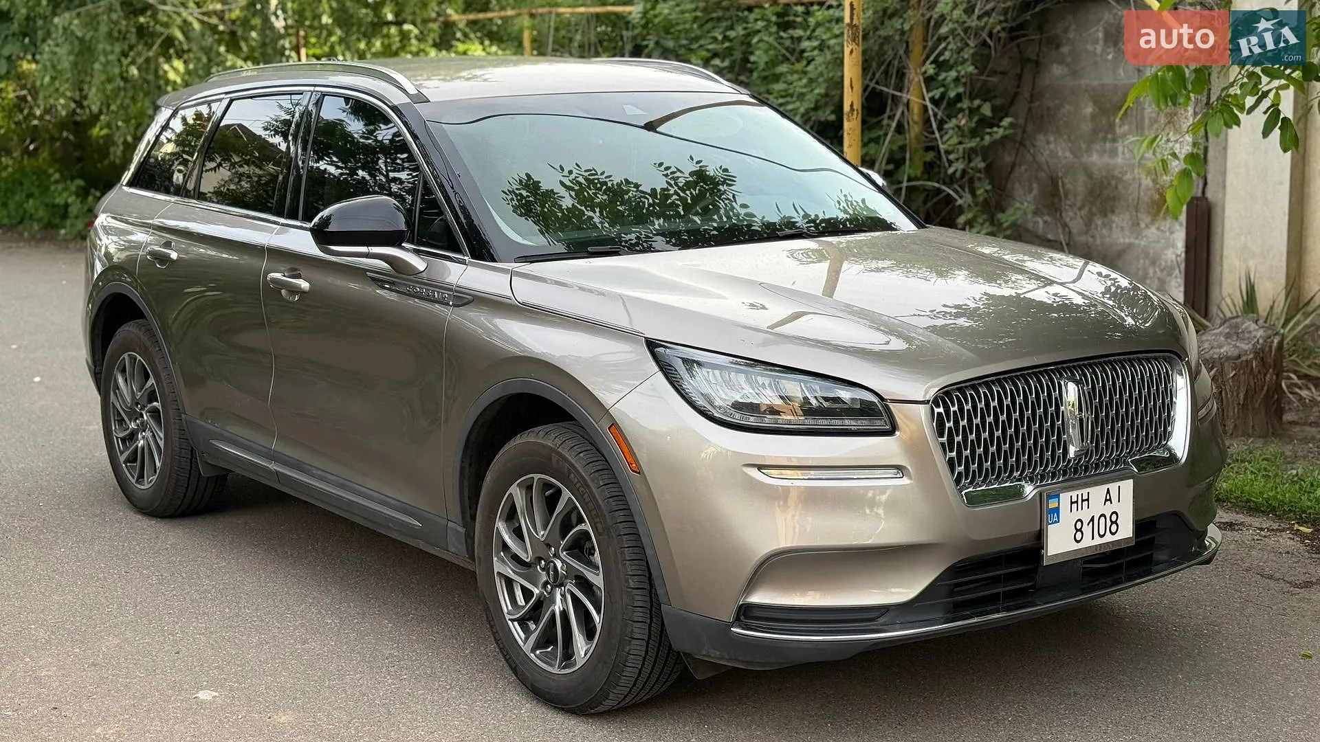 2021 Lincoln Corsair - мініатюра 2
