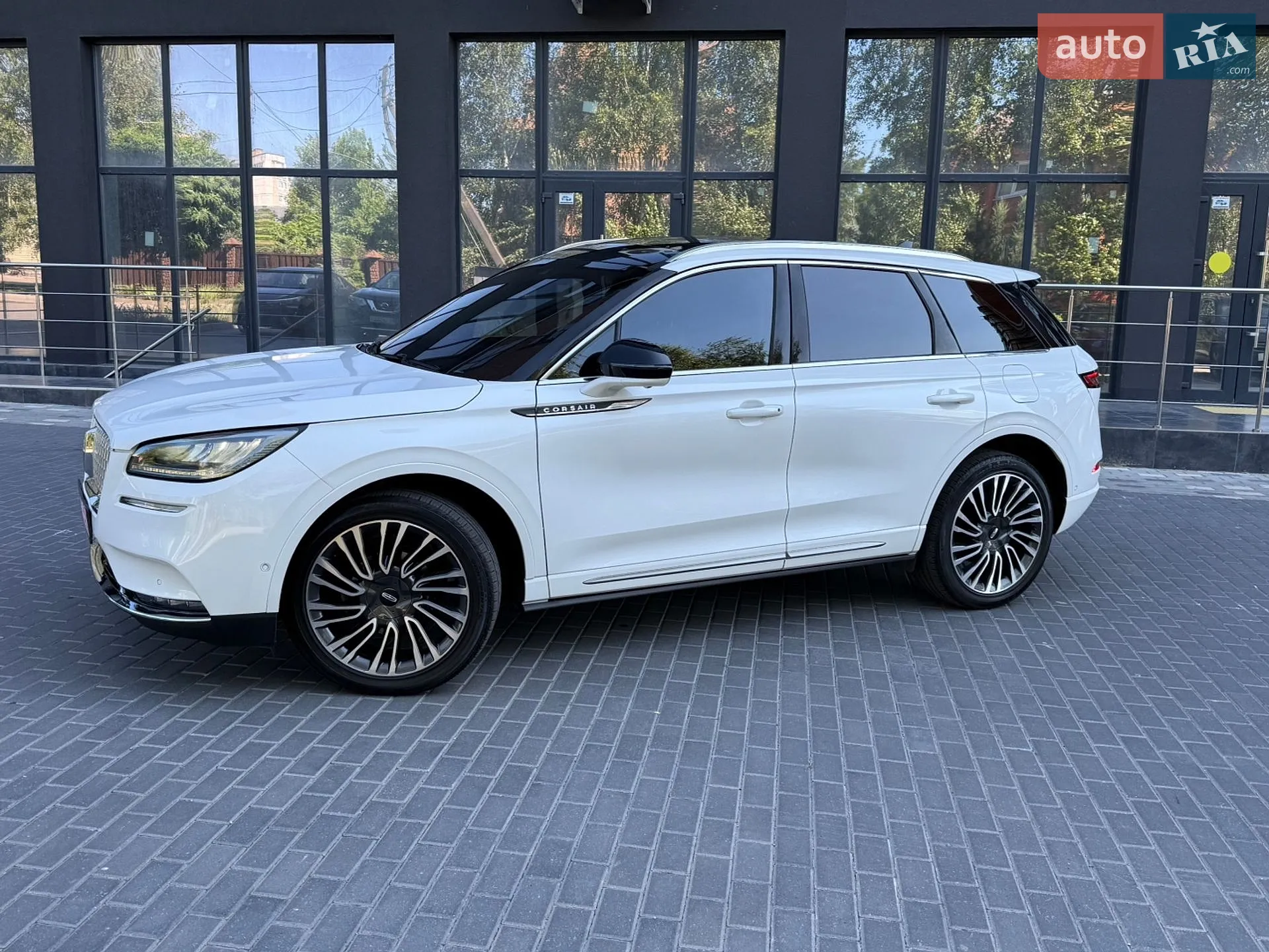 2021 Lincoln Corsair - мініатюра 5