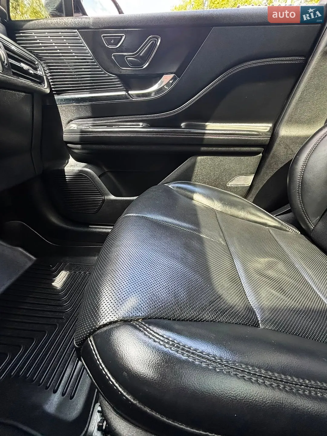 2021 Lincoln Corsair - мініатюра 34