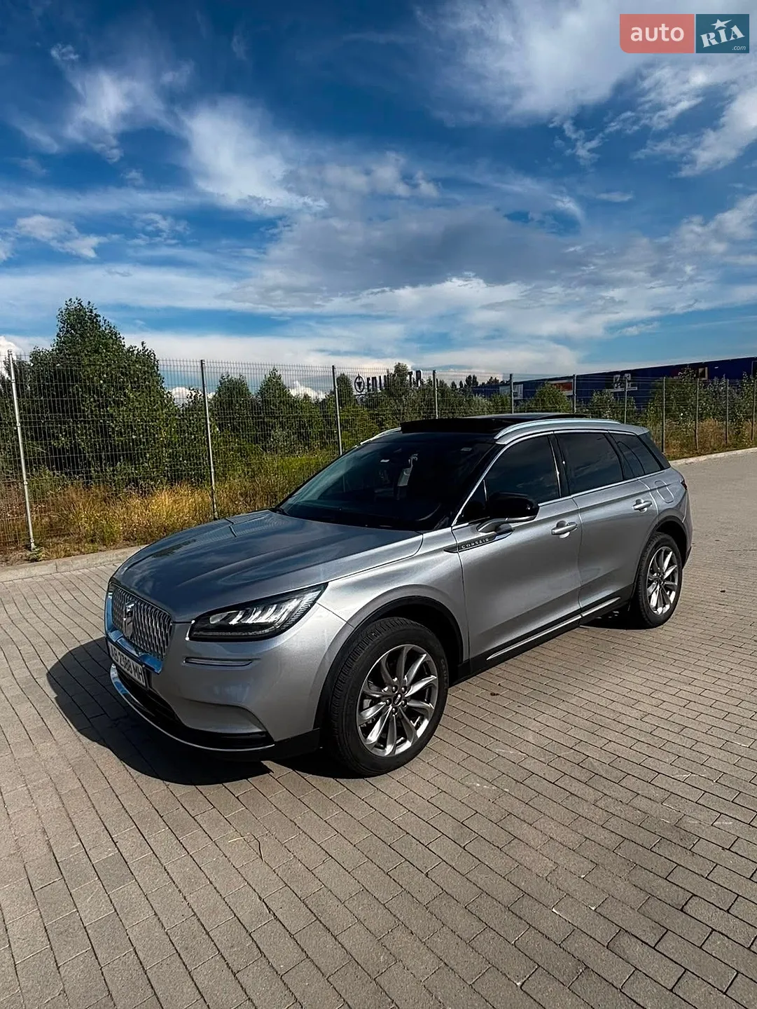 2021 Lincoln Corsair - мініатюра 4