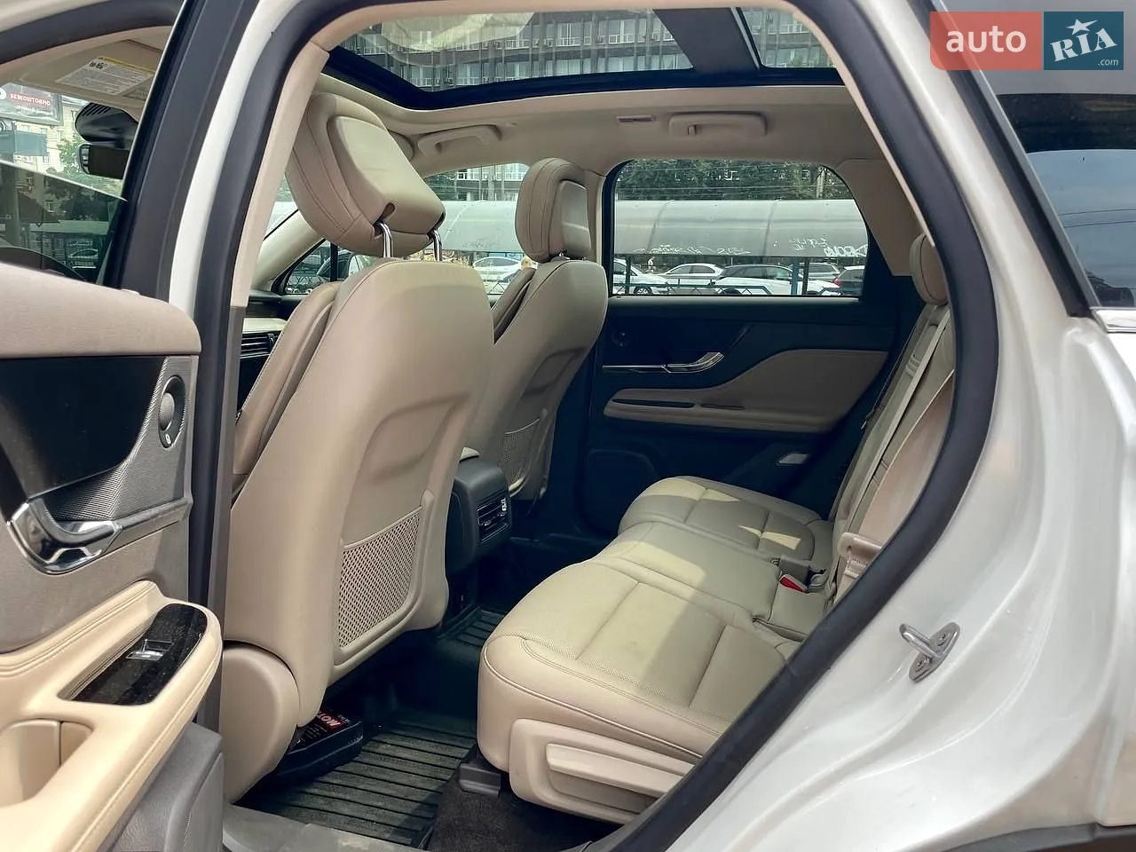 2019 Lincoln Corsair - мініатюра 16